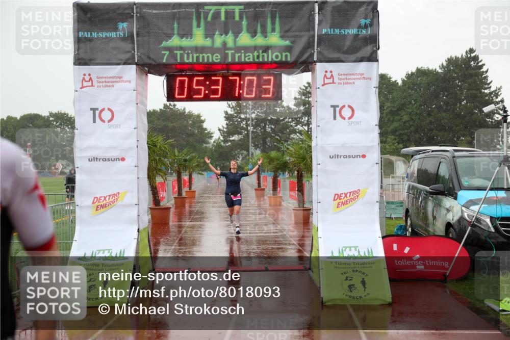 15.06.2025 - 7 Türme Triathlon Michael Strokosch http://msf.ph/oto/8018093 15.06.2025 15:37:02 Ziel 298, 339 meine-sportfotos.de