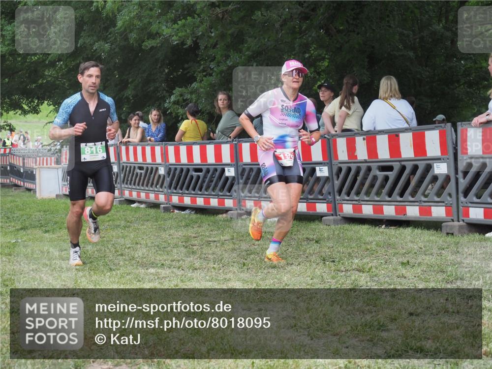 21.06.2025 - 27. Vierlanden-Triathlon KatJ http://msf.ph/oto/8018095 15.06.2025 13:17:57 Ziel 196, 691, 816 meine-sportfotos.de