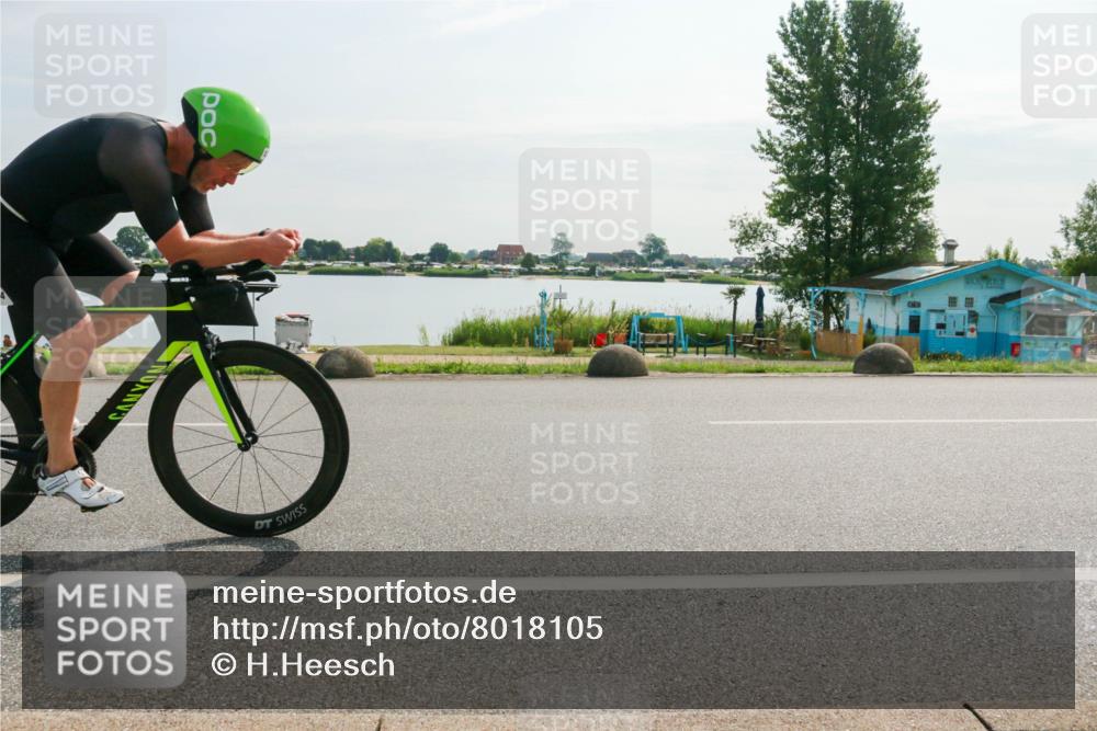 15.06.2025 - 27. Vierlanden-Triathlon H.Heesch http://msf.ph/oto/8018105 15.06.2025 09:23:32 Radfahren 109, 134 meine-sportfotos.de