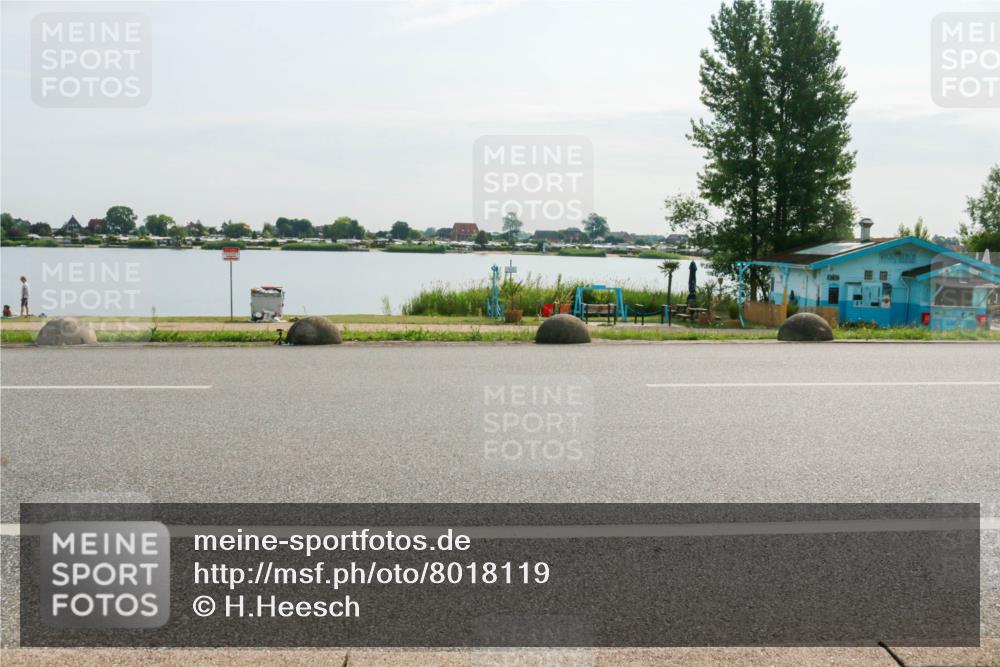 15.06.2025 - 27. Vierlanden-Triathlon H.Heesch http://msf.ph/oto/8018119 15.06.2025 09:23:33 Radfahren 109, 134 meine-sportfotos.de