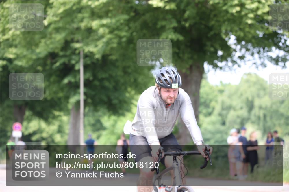 15.06.2025 - 7 Türme Triathlon Yannick Fuchs http://msf.ph/oto/8018120 15.06.2025 13:31:18 Radfahren 741, 938 meine-sportfotos.de