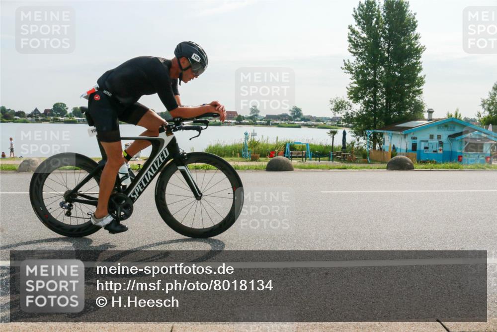 15.06.2025 - 27. Vierlanden-Triathlon H.Heesch http://msf.ph/oto/8018134 15.06.2025 09:23:37 Radfahren 109 meine-sportfotos.de