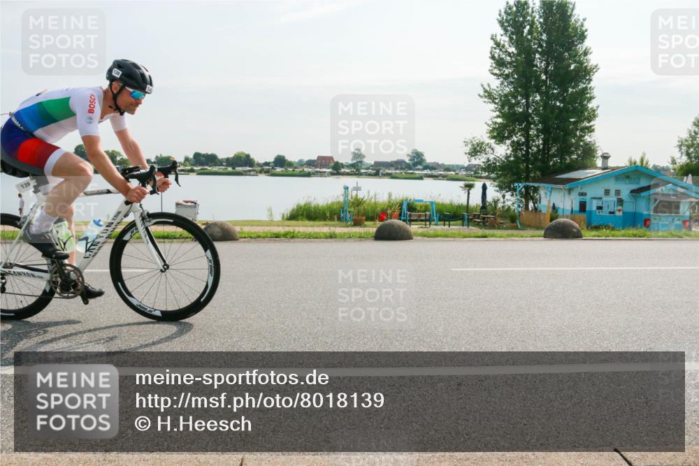 15.06.2025 - 27. Vierlanden-Triathlon H.Heesch http://msf.ph/oto/8018139 15.06.2025 09:23:44 Radfahren 139 meine-sportfotos.de