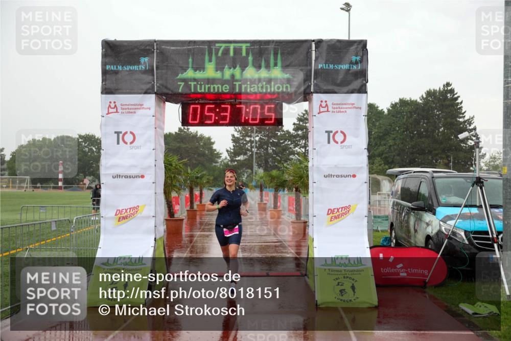 15.06.2025 - 7 Türme Triathlon Michael Strokosch http://msf.ph/oto/8018151 15.06.2025 15:37:04 Ziel 298, 339 meine-sportfotos.de