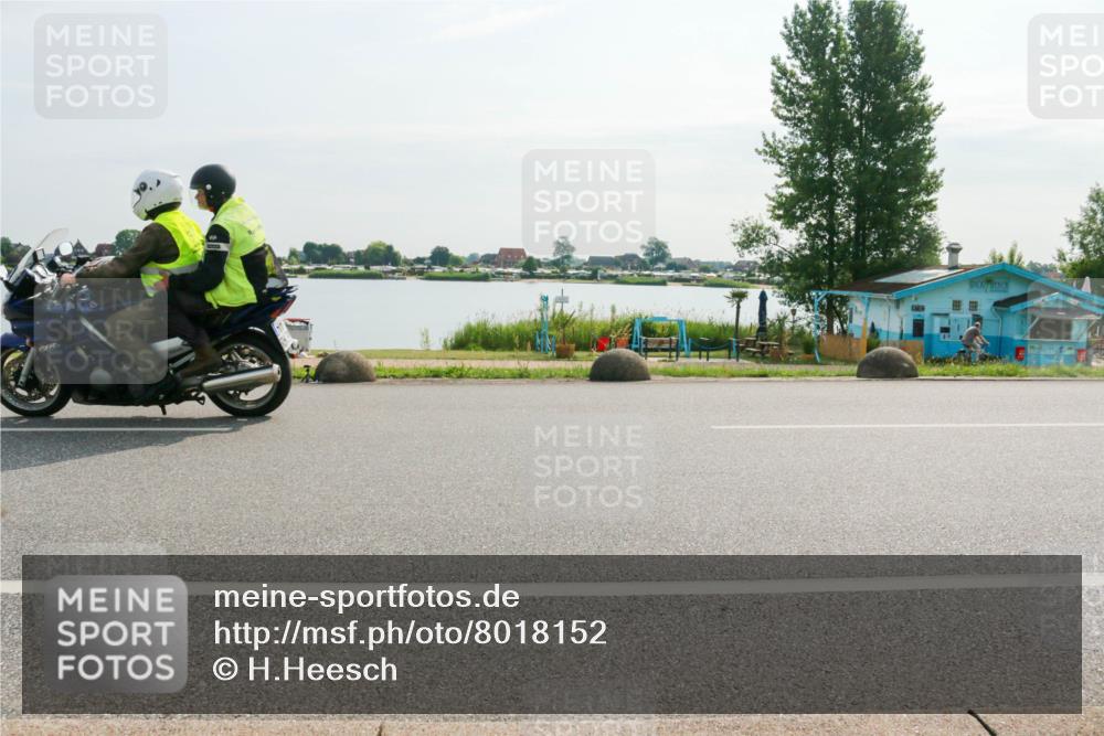 15.06.2025 - 27. Vierlanden-Triathlon H.Heesch http://msf.ph/oto/8018152 15.06.2025 09:24:07 Radfahren  meine-sportfotos.de