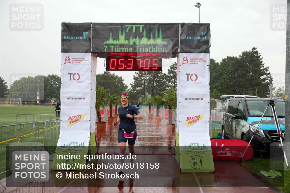 15.06.2025 - 7 Türme Triathlon Michael Strokosch http://msf.ph/oto/8018158 15.06.2025 15:37:05 Ziel 298, 339 meine-sportfotos.de