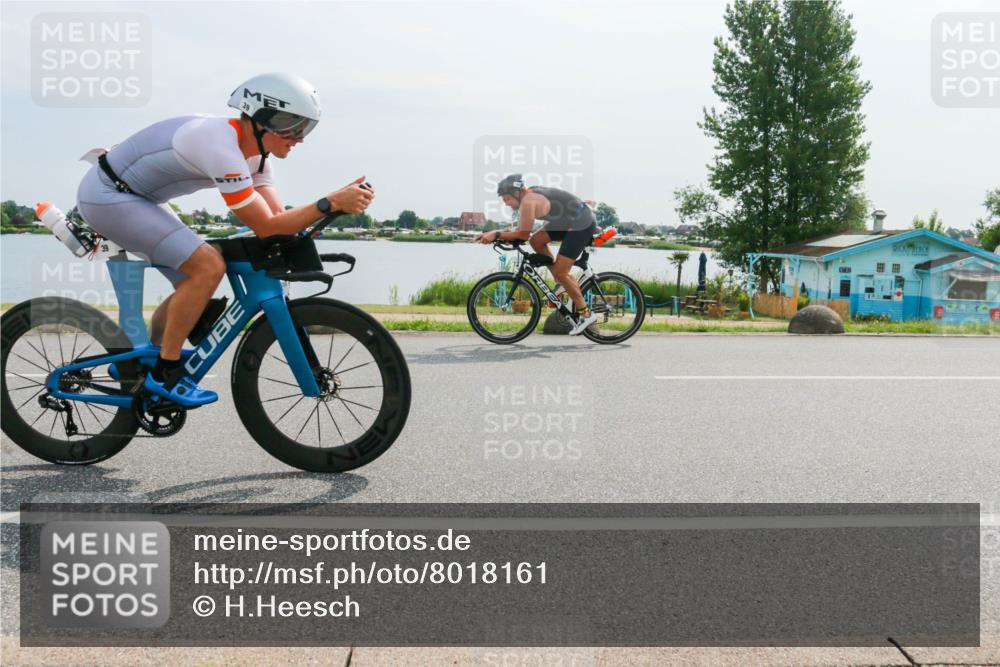 15.06.2025 - 27. Vierlanden-Triathlon H.Heesch http://msf.ph/oto/8018161 15.06.2025 10:16:42 Radfahren 39, 54, 188, 196 meine-sportfotos.de