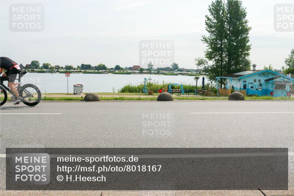 15.06.2025 - 27. Vierlanden-Triathlon H.Heesch http://msf.ph/oto/8018167 15.06.2025 09:24:19 Radfahren 9 meine-sportfotos.de