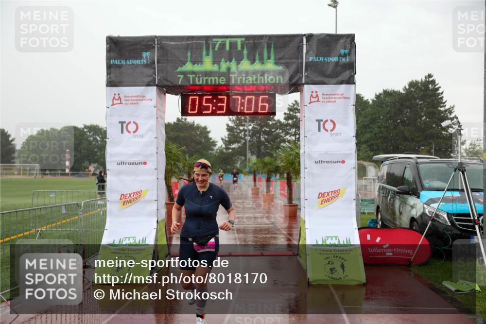15.06.2025 - 7 Türme Triathlon Michael Strokosch http://msf.ph/oto/8018170 15.06.2025 15:37:05 Ziel 298, 339 meine-sportfotos.de