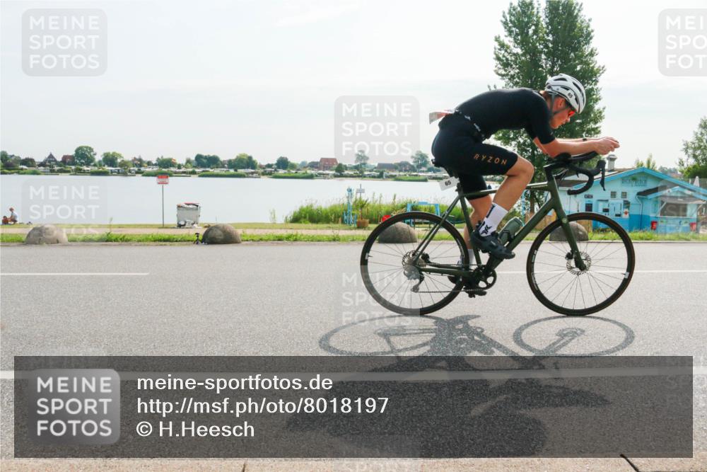 15.06.2025 - 27. Vierlanden-Triathlon H.Heesch http://msf.ph/oto/8018197 15.06.2025 09:24:43 Radfahren 65, 160 meine-sportfotos.de