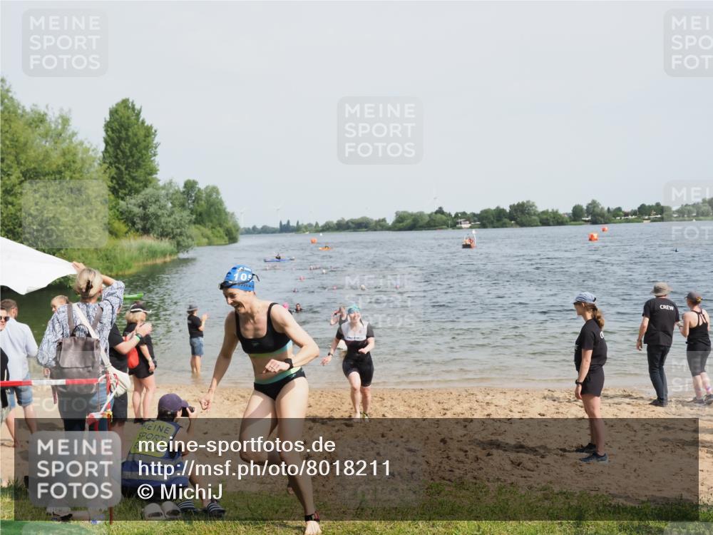 21.06.2025 - 27. Vierlanden-Triathlon MichiJ http://msf.ph/oto/8018211 15.06.2026 10:18:25 Schwimmen 495, 533, 535, 586, 621, 628 meine-sportfotos.de