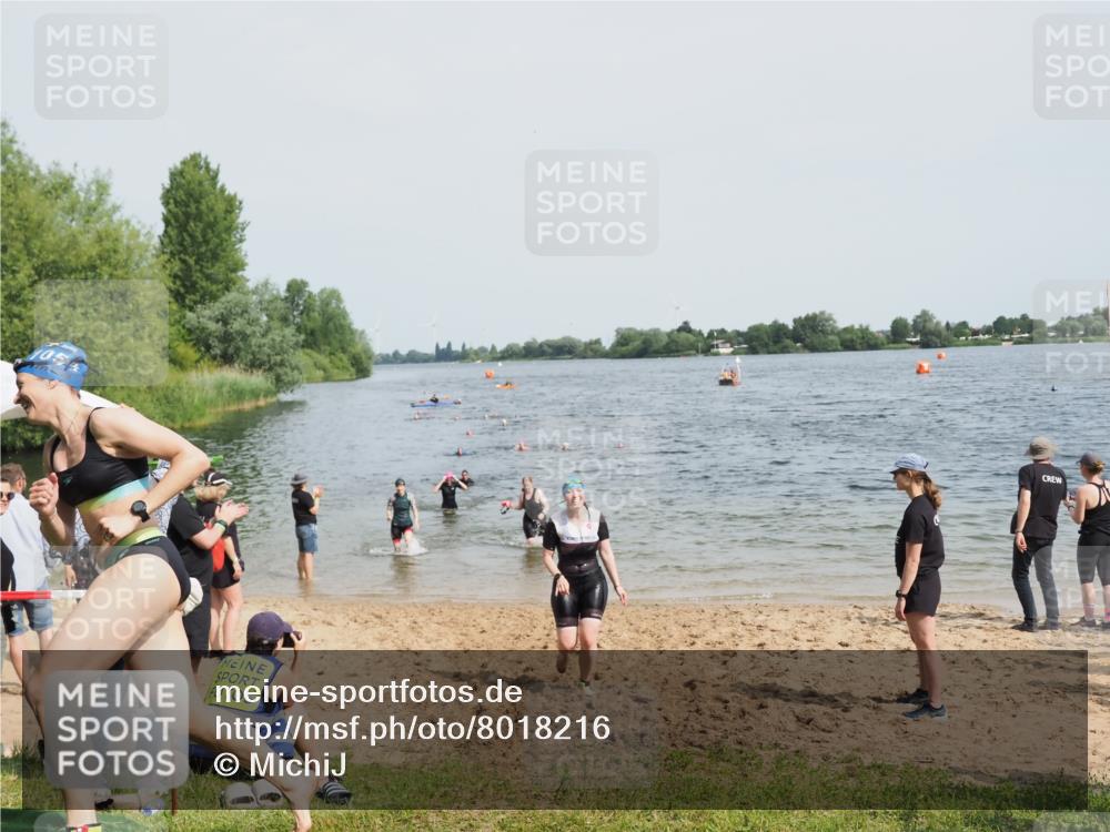 21.06.2025 - 27. Vierlanden-Triathlon MichiJ http://msf.ph/oto/8018216 15.06.2026 10:18:26 Schwimmen 495, 533, 535, 586, 621, 628 meine-sportfotos.de