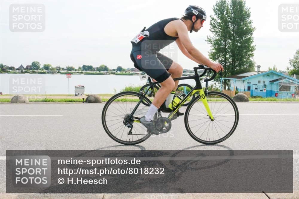 15.06.2025 - 27. Vierlanden-Triathlon H.Heesch http://msf.ph/oto/8018232 15.06.2025 09:26:17 Radfahren 29, 72, 142, 180, 191, 194 meine-sportfotos.de