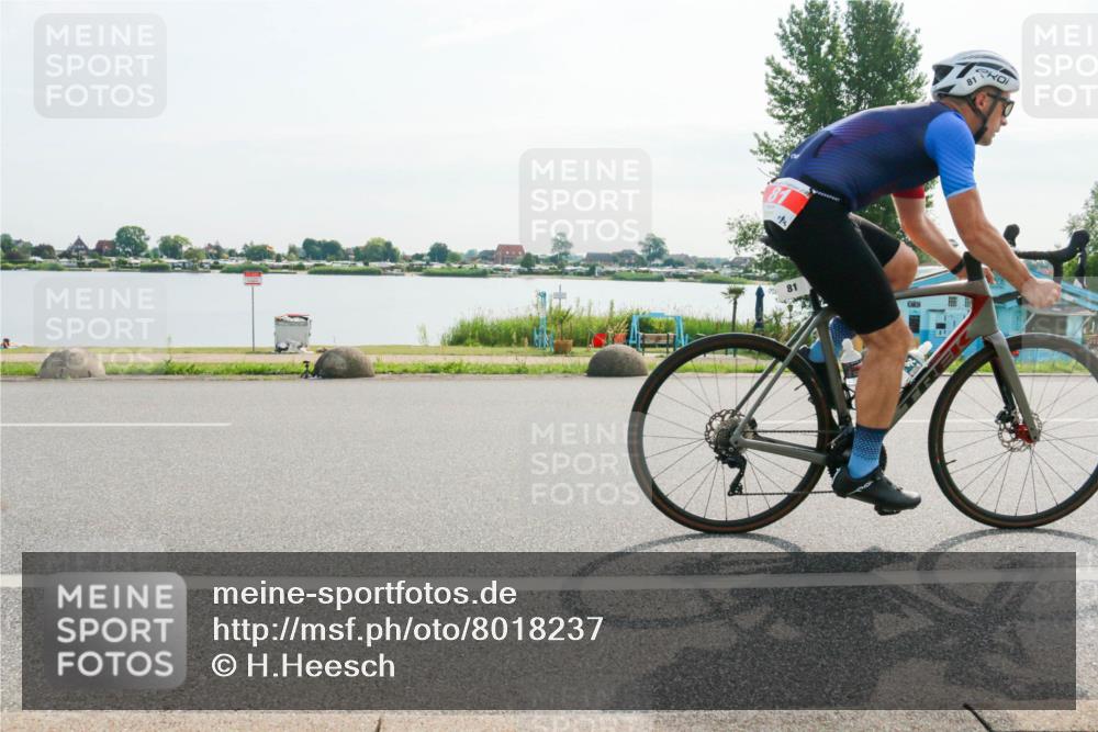 15.06.2025 - 27. Vierlanden-Triathlon H.Heesch http://msf.ph/oto/8018237 15.06.2025 09:26:35 Radfahren 81, 84 meine-sportfotos.de