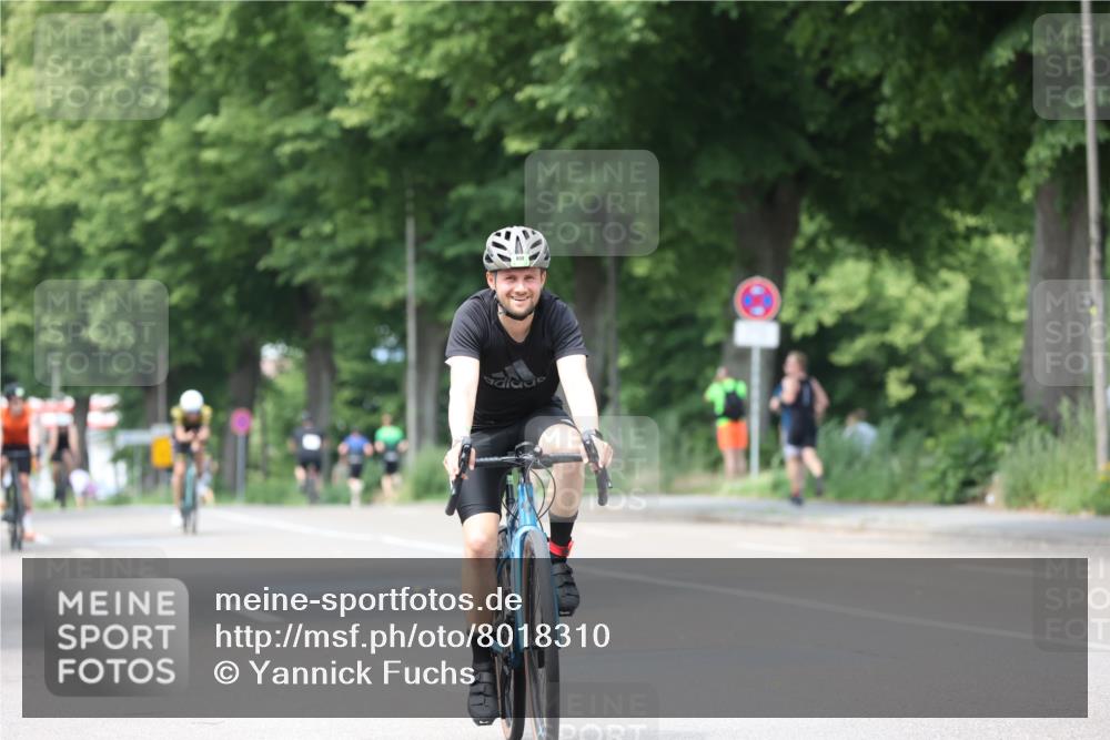 15.06.2025 - 7 Türme Triathlon Yannick Fuchs http://msf.ph/oto/8018310 15.06.2025 13:31:25 Radfahren 384, 741, 859 meine-sportfotos.de