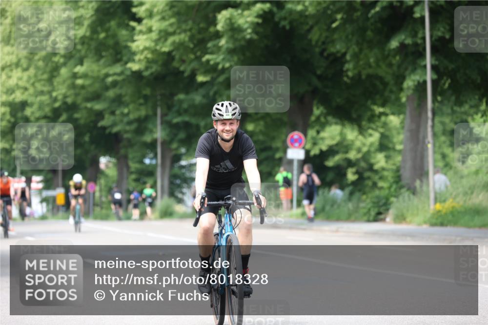 15.06.2025 - 7 Türme Triathlon Yannick Fuchs http://msf.ph/oto/8018328 15.06.2025 13:31:25 Radfahren 384, 741, 859 meine-sportfotos.de