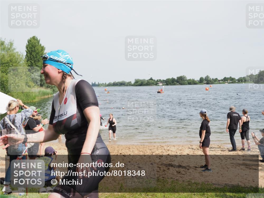 21.06.2025 - 27. Vierlanden-Triathlon MichiJ http://msf.ph/oto/8018348 15.06.2026 10:18:28 Schwimmen 495, 533, 535, 621, 628 meine-sportfotos.de