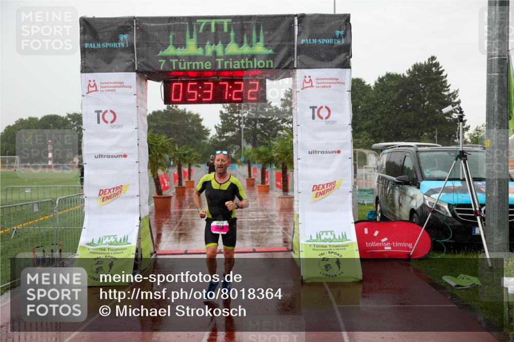 15.06.2025 - 7 Türme Triathlon Michael Strokosch http://msf.ph/oto/8018364 15.06.2025 15:37:21 Ziel  meine-sportfotos.de