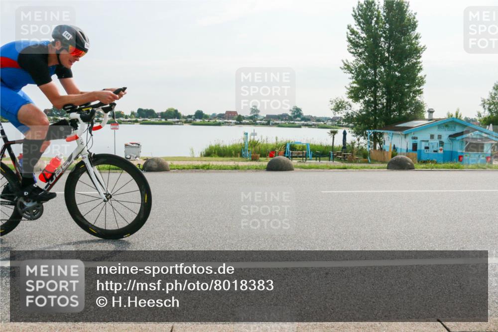 15.06.2025 - 27. Vierlanden-Triathlon H.Heesch http://msf.ph/oto/8018383 15.06.2025 09:30:17 Radfahren 144 meine-sportfotos.de