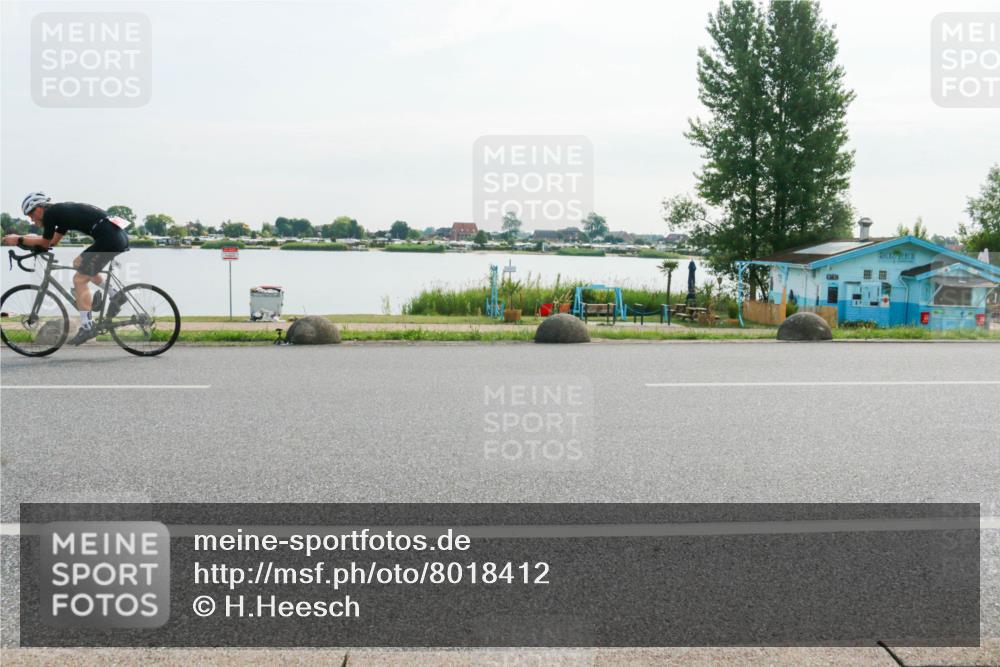 15.06.2025 - 27. Vierlanden-Triathlon H.Heesch http://msf.ph/oto/8018412 15.06.2025 09:30:47 Radfahren 65, 160 meine-sportfotos.de