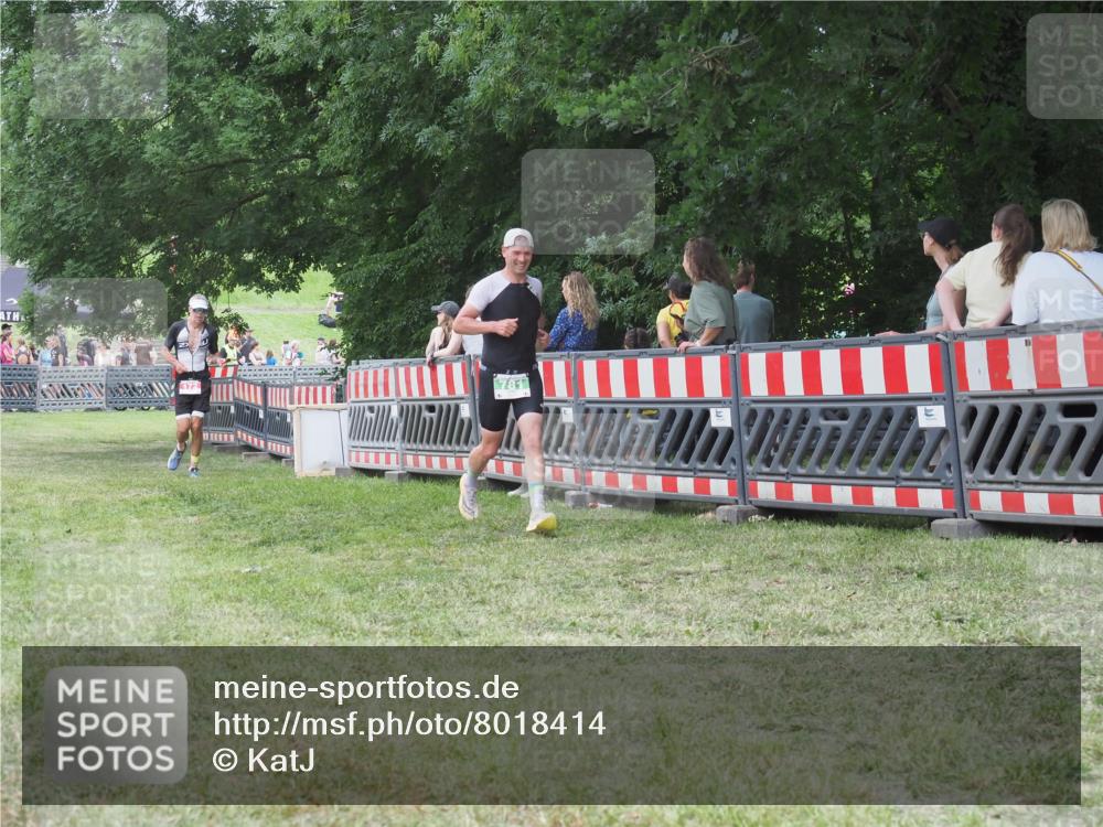 21.06.2025 - 27. Vierlanden-Triathlon KatJ http://msf.ph/oto/8018414 15.06.2025 13:18:26 Ziel 172, 781 meine-sportfotos.de