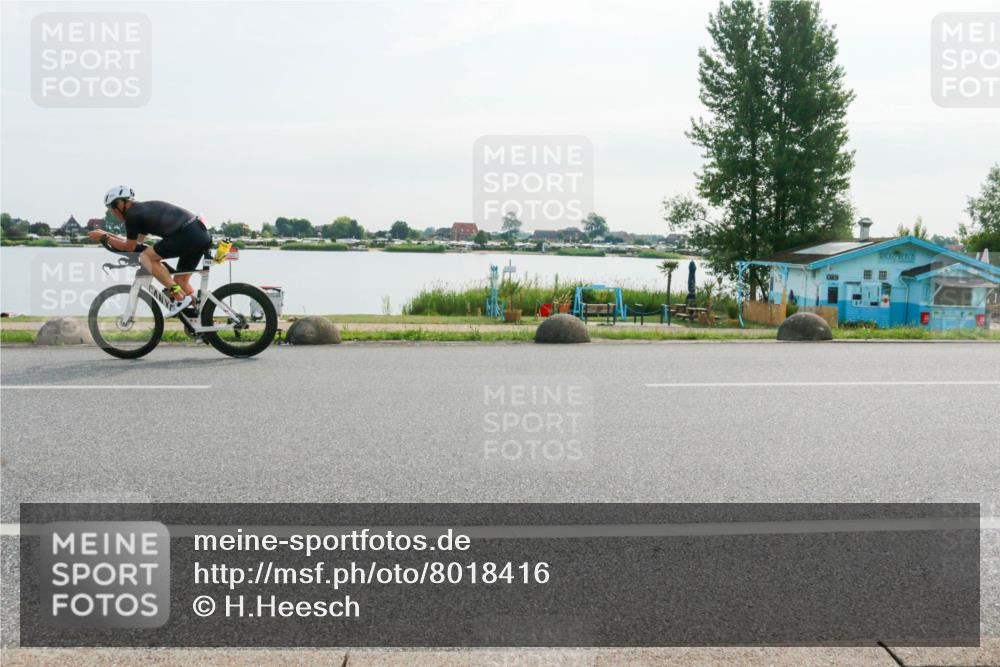 15.06.2025 - 27. Vierlanden-Triathlon H.Heesch http://msf.ph/oto/8018416 15.06.2025 09:30:52 Radfahren 65, 153 meine-sportfotos.de