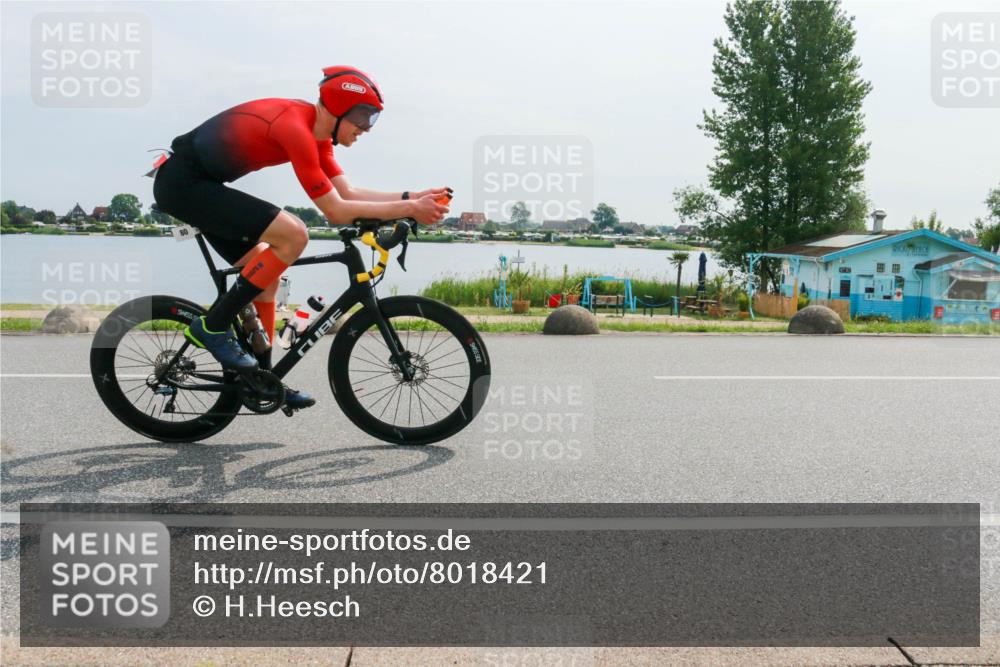 15.06.2025 - 27. Vierlanden-Triathlon H.Heesch http://msf.ph/oto/8018421 15.06.2025 10:17:41 Radfahren 60, 80 meine-sportfotos.de