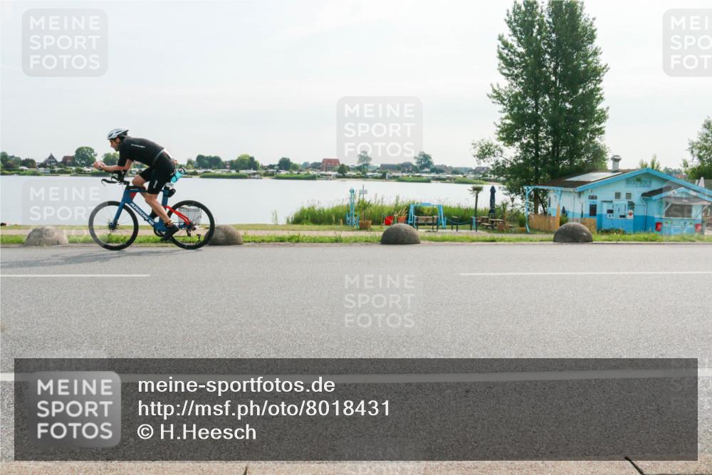 15.06.2025 - 27. Vierlanden-Triathlon H.Heesch http://msf.ph/oto/8018431 15.06.2025 09:31:14 Radfahren 114 meine-sportfotos.de