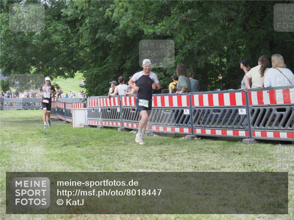21.06.2025 - 27. Vierlanden-Triathlon KatJ http://msf.ph/oto/8018447 15.06.2025 13:18:26 Ziel 172, 781 meine-sportfotos.de