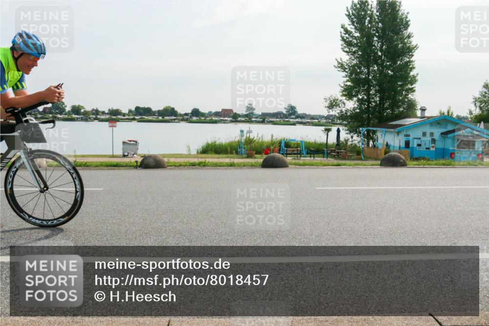 15.06.2025 - 27. Vierlanden-Triathlon H.Heesch http://msf.ph/oto/8018457 15.06.2025 09:31:29 Radfahren 13, 127, 173 meine-sportfotos.de