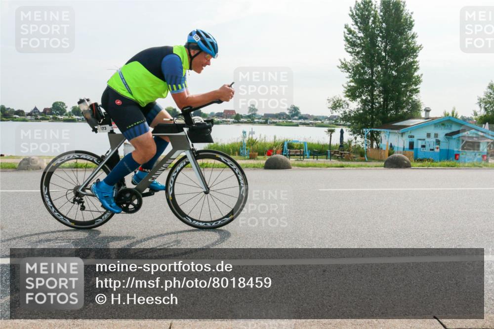 15.06.2025 - 27. Vierlanden-Triathlon H.Heesch http://msf.ph/oto/8018459 15.06.2025 09:31:29 Radfahren 13, 127, 173 meine-sportfotos.de