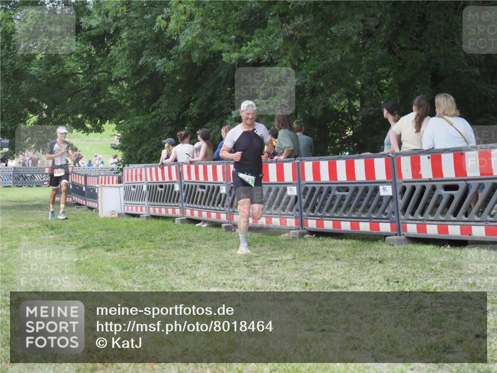 21.06.2025 - 27. Vierlanden-Triathlon KatJ http://msf.ph/oto/8018464 15.06.2025 13:18:26 Ziel 172, 781 meine-sportfotos.de