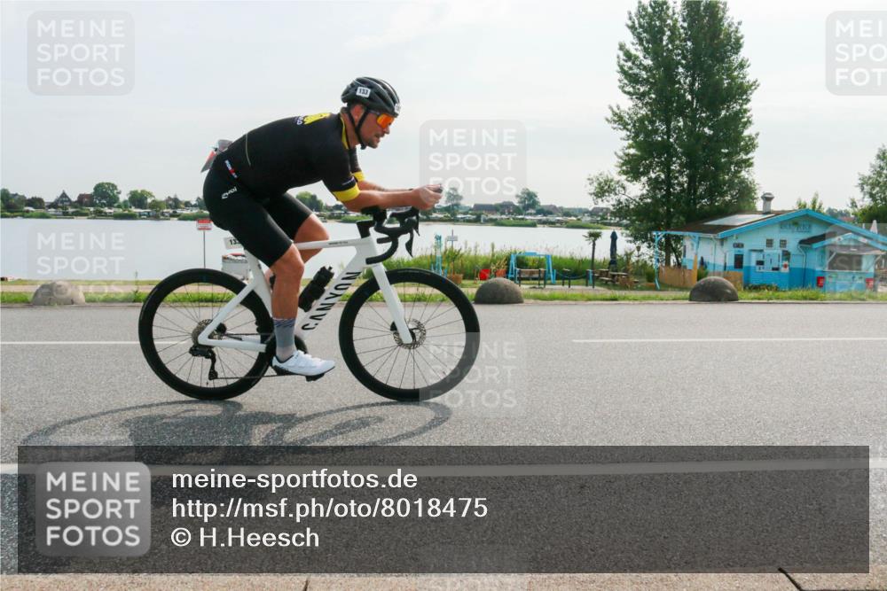 15.06.2025 - 27. Vierlanden-Triathlon H.Heesch http://msf.ph/oto/8018475 15.06.2025 09:31:45 Radfahren 106, 133 meine-sportfotos.de