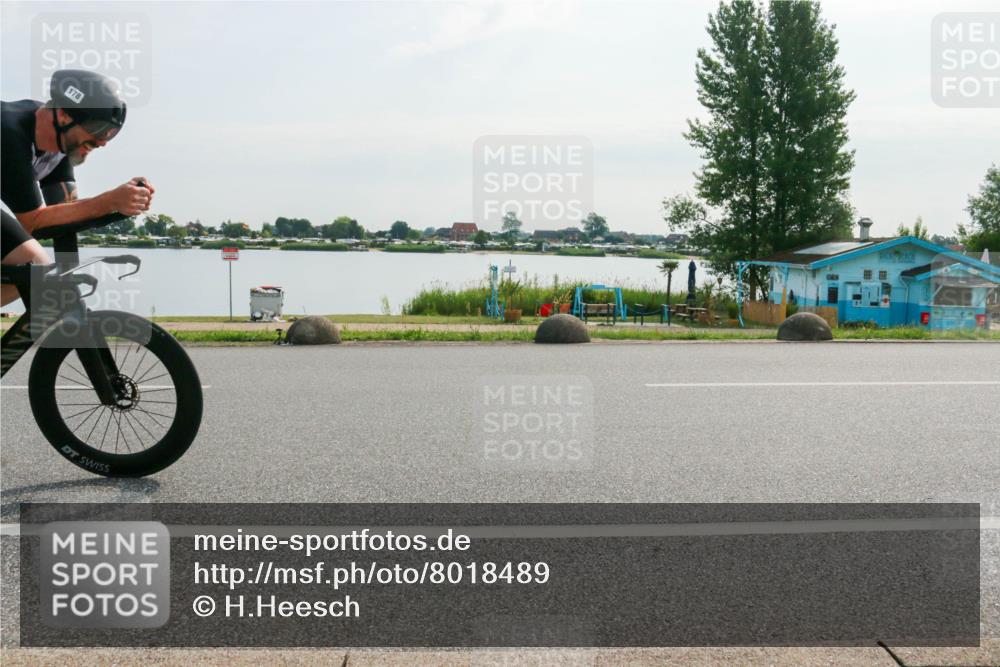 15.06.2025 - 27. Vierlanden-Triathlon H.Heesch http://msf.ph/oto/8018489 15.06.2025 09:31:59 Radfahren 93, 178, 185 meine-sportfotos.de