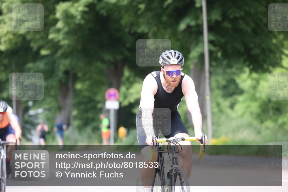 15.06.2025 - 7 Türme Triathlon Yannick Fuchs http://msf.ph/oto/8018533 15.06.2025 13:31:32 Radfahren 384, 467, 1106, 1193 meine-sportfotos.de