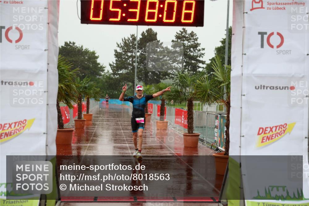 15.06.2025 - 7 Türme Triathlon Michael Strokosch http://msf.ph/oto/8018563 15.06.2025 15:38:07 Ziel 218 meine-sportfotos.de