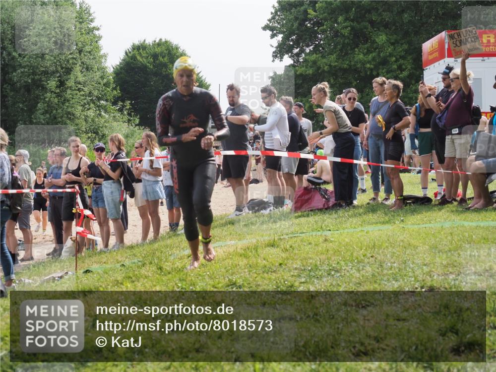 15.06.2025 - 27. Vierlanden-Triathlon KatJ http://msf.ph/oto/8018573 15.06.2025 10:17:45 Schwimmen 485, 488, 492, 493, 519, 522, 532, 537, 552, 557, 562, 563, 572, 588, 626 meine-sportfotos.de