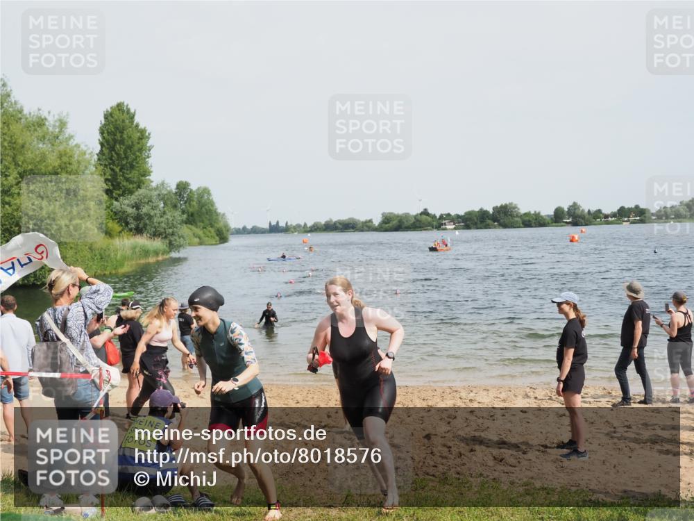 21.06.2025 - 27. Vierlanden-Triathlon MichiJ http://msf.ph/oto/8018576 15.06.2026 10:18:33 Schwimmen 495, 533, 621, 628 meine-sportfotos.de