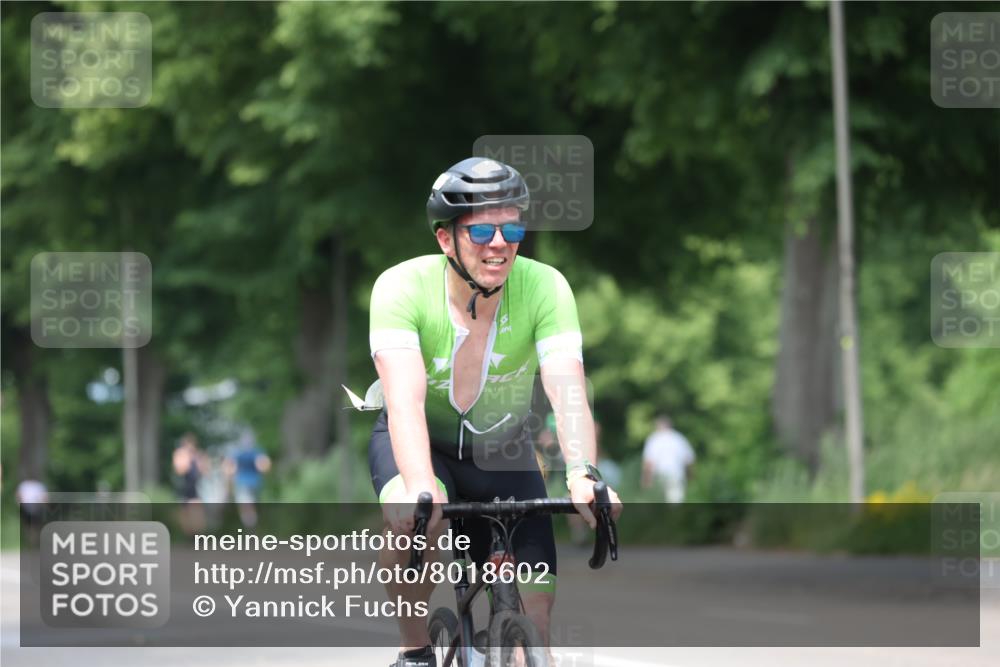 15.06.2025 - 7 Türme Triathlon Yannick Fuchs http://msf.ph/oto/8018602 15.06.2025 13:31:34 Radfahren 384, 467, 1106, 1193 meine-sportfotos.de
