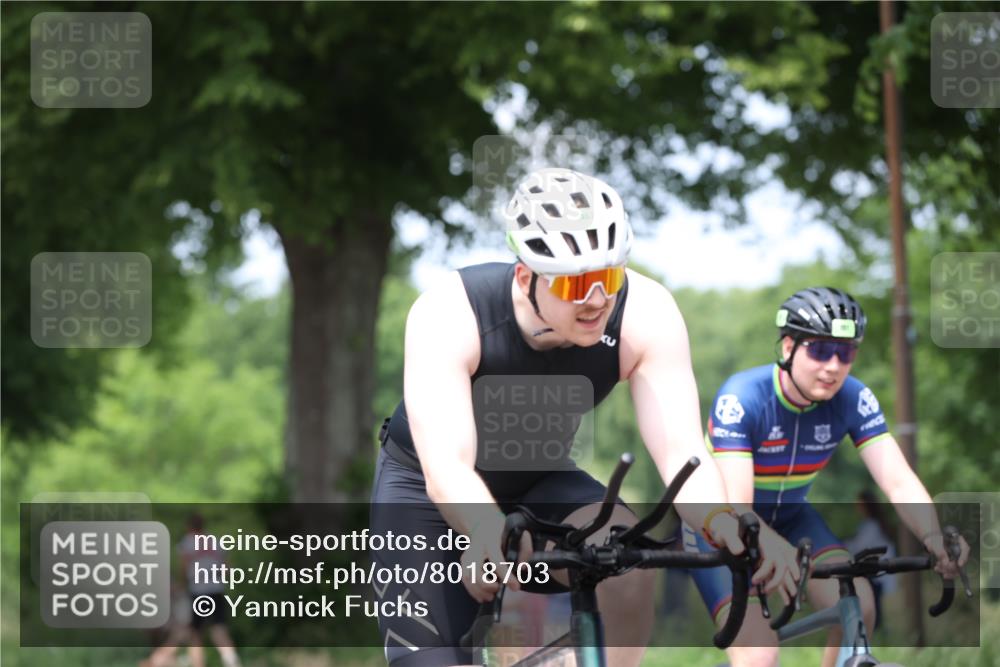 15.06.2025 - 7 Türme Triathlon Yannick Fuchs http://msf.ph/oto/8018703 15.06.2025 13:31:38 Radfahren 234, 467, 986, 988, 1004, 1193 meine-sportfotos.de