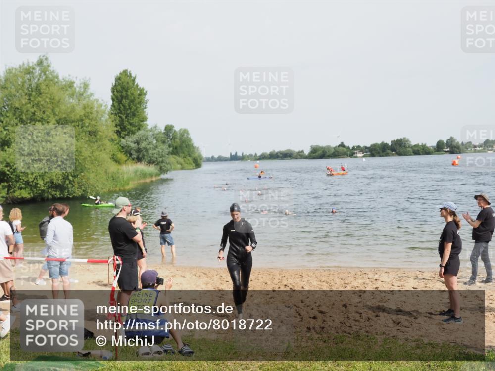 21.06.2025 - 27. Vierlanden-Triathlon MichiJ http://msf.ph/oto/8018722 15.06.2026 10:18:44 Schwimmen 536 meine-sportfotos.de
