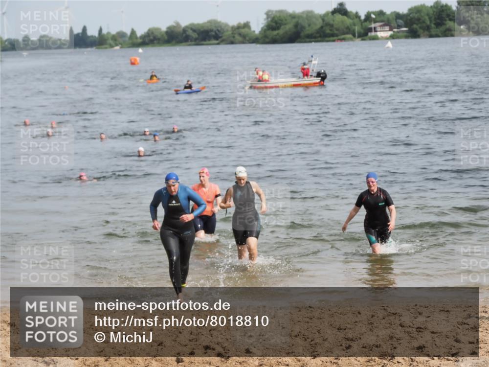 21.06.2025 - 27. Vierlanden-Triathlon MichiJ http://msf.ph/oto/8018810 15.06.2026 10:19:02 Schwimmen 478, 498, 543 meine-sportfotos.de
