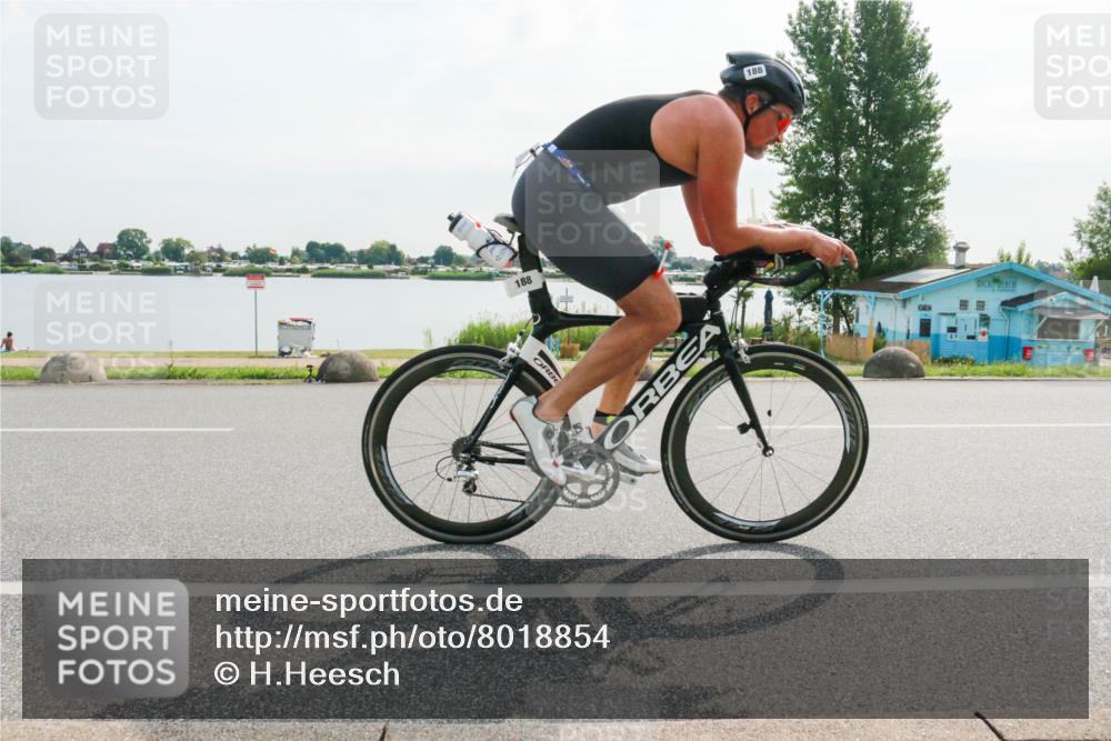 15.06.2025 - 27. Vierlanden-Triathlon H.Heesch http://msf.ph/oto/8018854 15.06.2025 09:34:24 Radfahren 87, 188 meine-sportfotos.de