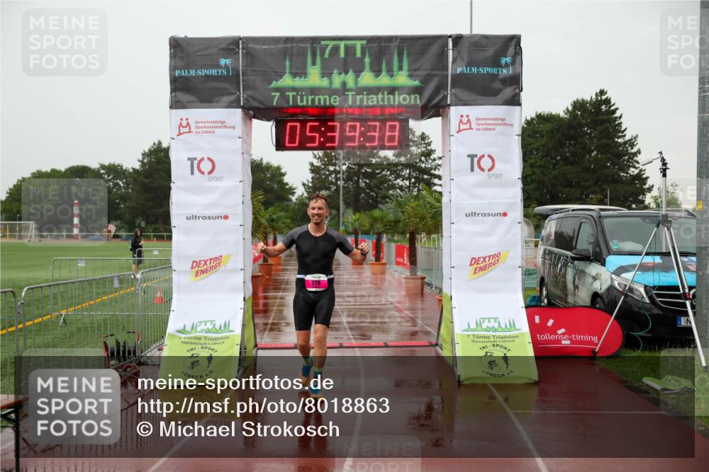 15.06.2025 - 7 Türme Triathlon Michael Strokosch http://msf.ph/oto/8018863 15.06.2025 15:39:37 Ziel 228 meine-sportfotos.de