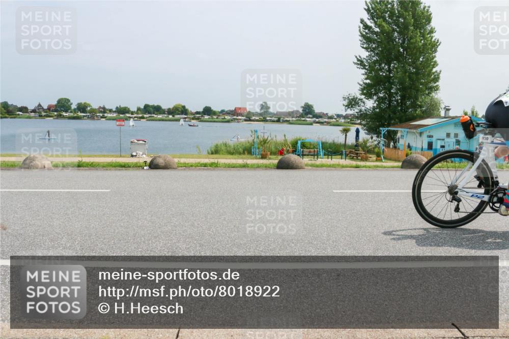 21.06.2025 - 27. Vierlanden-Triathlon H.Heesch http://msf.ph/oto/8018922 15.06.2025 12:00:27 Radfahren 930 meine-sportfotos.de