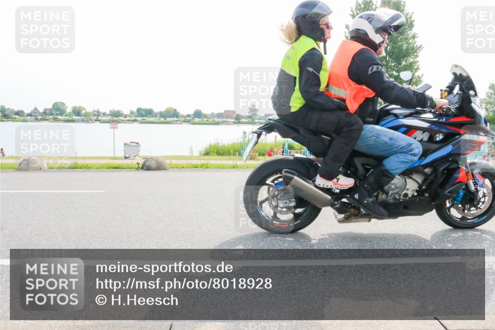 15.06.2025 - 27. Vierlanden-Triathlon H.Heesch http://msf.ph/oto/8018928 15.06.2025 09:35:20 Radfahren  meine-sportfotos.de
