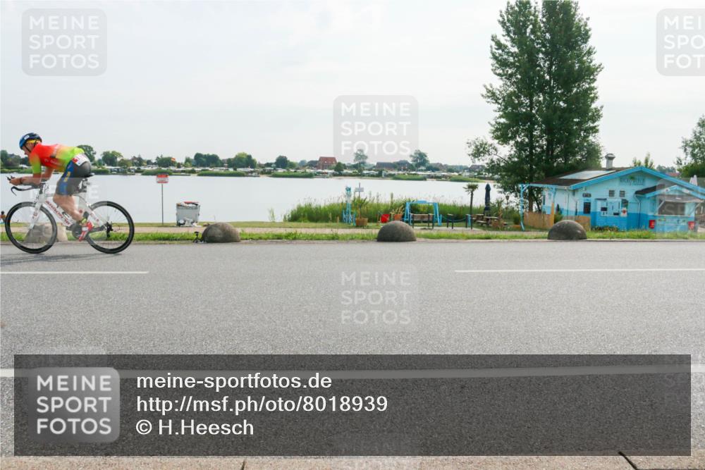 15.06.2025 - 27. Vierlanden-Triathlon H.Heesch http://msf.ph/oto/8018939 15.06.2025 09:35:24 Radfahren 63, 183 meine-sportfotos.de