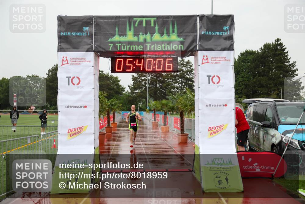 15.06.2025 - 7 Türme Triathlon Michael Strokosch http://msf.ph/oto/8018959 15.06.2025 15:40:06 Ziel 271 meine-sportfotos.de
