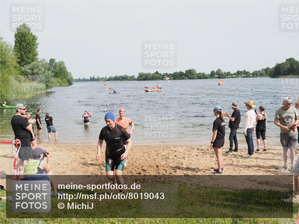 21.06.2025 - 27. Vierlanden-Triathlon MichiJ http://msf.ph/oto/8019043 15.06.2026 10:19:11 Schwimmen 474, 478, 498, 543, 558 meine-sportfotos.de