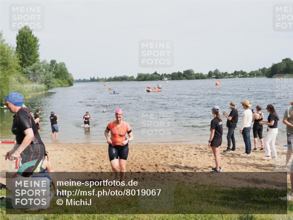 21.06.2025 - 27. Vierlanden-Triathlon MichiJ http://msf.ph/oto/8019067 15.06.2026 10:19:12 Schwimmen 474, 478, 498, 543, 558 meine-sportfotos.de